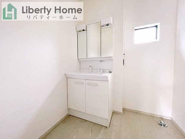 取手市駒場3期　新築戸建の独立洗面台