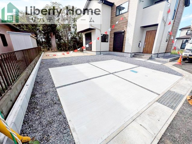 取手市駒場3期　新築戸建の駐車場