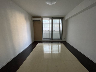 【居間・リビング】 | モンサンミッシェル北浜 | モンサンミッシェル北浜　洋室