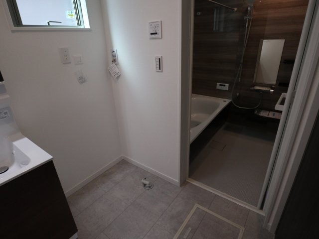 《仲介手数料無料》北区吉野町２丁目170-10(B号棟)新築一戸建てのランドリースペース|撮影日 2025年7月18日 14:30 晴れ