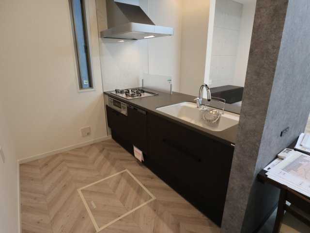 《仲介手数料無料》北区吉野町２丁目170-10(B号棟)新築一戸建てのキッチン|撮影日 2025年7月18日 14:30 晴れ