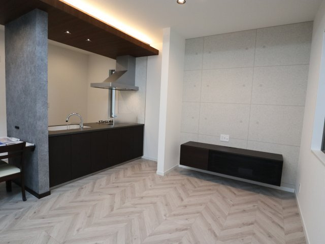 《仲介手数料無料》北区吉野町２丁目170-10(B号棟)新築一戸建ての居間・リビング|撮影日 2025年7月18日 14:30 晴れ