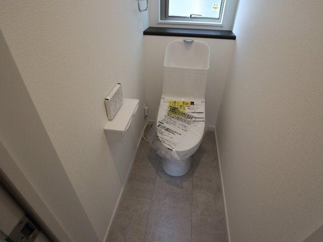 《仲介手数料無料》北区吉野町２丁目170-10(B号棟)新築一戸建てのトイレ|撮影日 2025年7月18日 14:30 晴れ