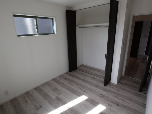 《仲介手数料無料》北区吉野町２丁目170-10(B号棟)新築一戸建ての洋室|撮影日 2025年7月18日 14:30 晴れ