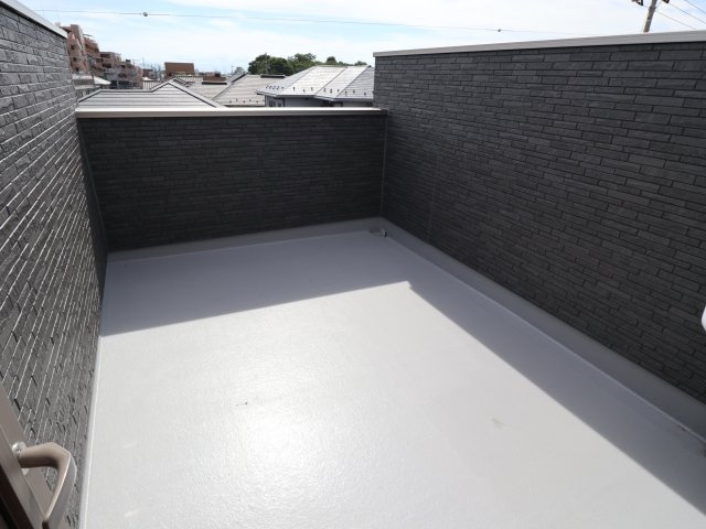 《仲介手数料無料》北区吉野町２丁目170-10(B号棟)新築一戸建てのバルコニー|撮影日 2025年7月18日 14:30 晴れ