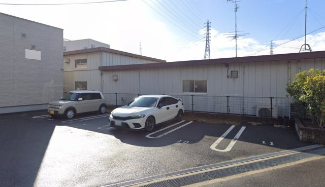 クレイノハレ オリナの駐車場