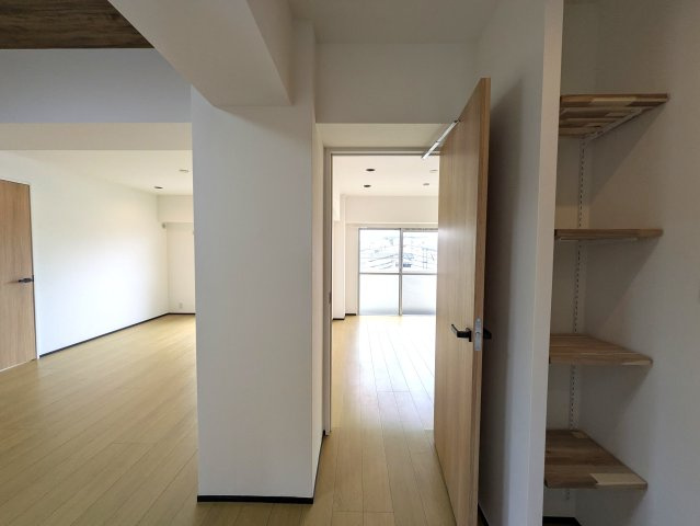 こだわりリフォームもアリ！【コーシン菊名第2マンション】の収納|便利な収納スペースです