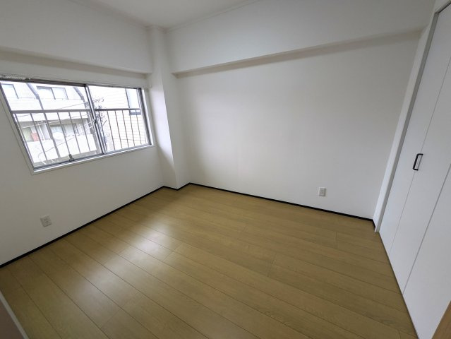 こだわりリフォームもアリ！【コーシン菊名第2マンション】の洋室|ゆったりした洋室です