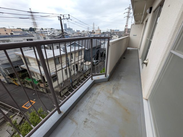 こだわりリフォームもアリ！【コーシン菊名第2マンション】のバルコニー|バルコニーがあります