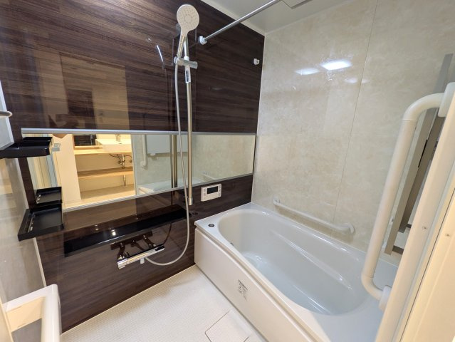 こだわりリフォームもアリ！【コーシン菊名第2マンション】の浴室|落ち着いた空間のお風呂です