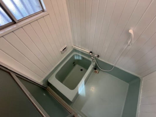 山手町貸家の浴室