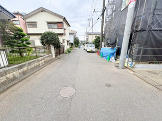 【前面道路含む現地写真】