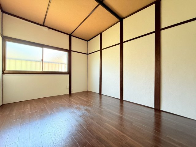 塩屋町9丁目戸建の寝室