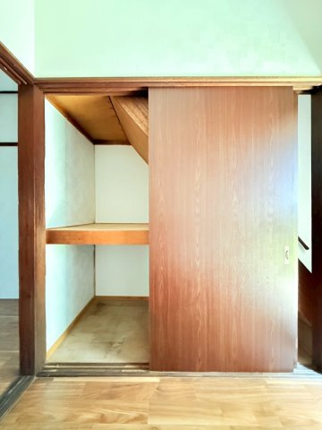 塩屋町9丁目戸建の収納