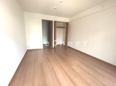 田口第二マンションの寝室