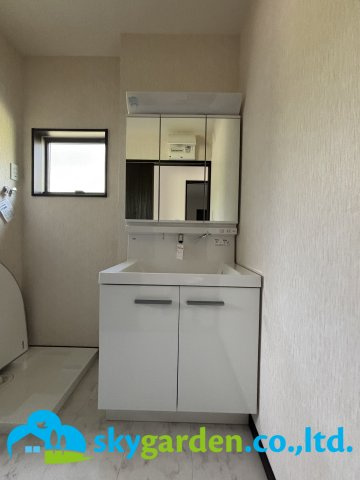 秦野市堀西　戸建の独立洗面台