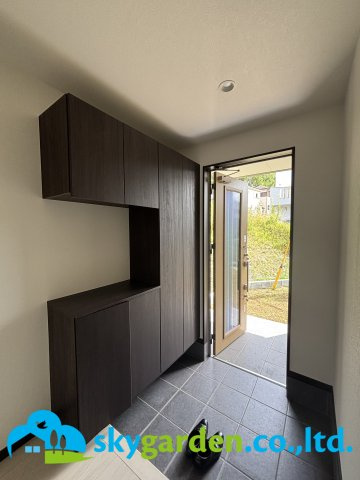 秦野市堀西　戸建の玄関