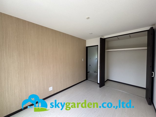 秦野市堀西　戸建の洋室