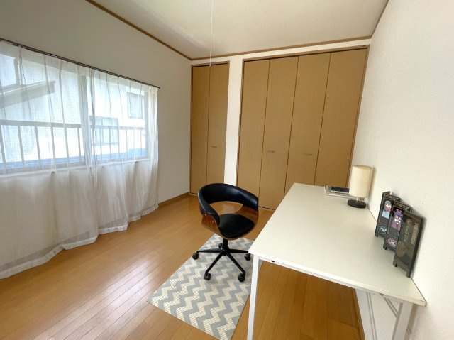 茂原市本納戸建ての洋室