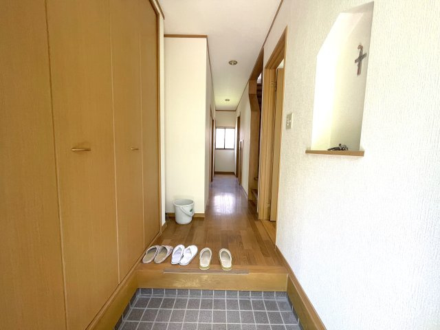 茂原市本納戸建ての玄関