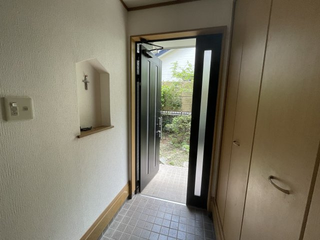 茂原市本納戸建ての玄関