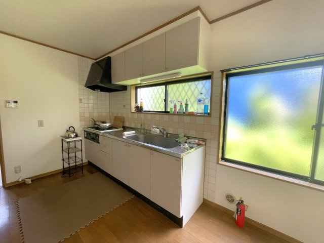 茂原市本納戸建てのキッチン