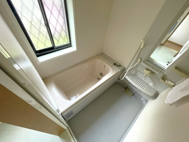 茂原市本納戸建ての浴室