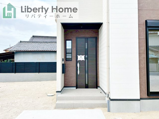 つくば市古来1期　新築戸建　1号棟のエントランス