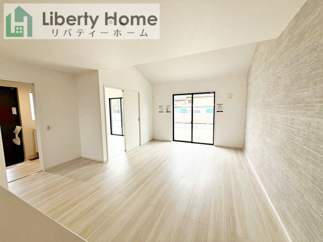 つくば市古来1期　新築戸建　2号棟の居間・リビング