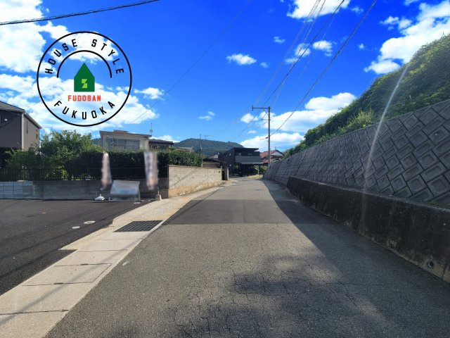 太宰府市観世音寺3丁目第1-2棟（2号棟）の前面道路含む現地写真|前面道路です。