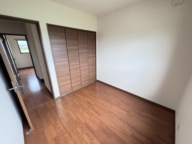 玉名郡長洲町大字宮野の一戸建ての洋室