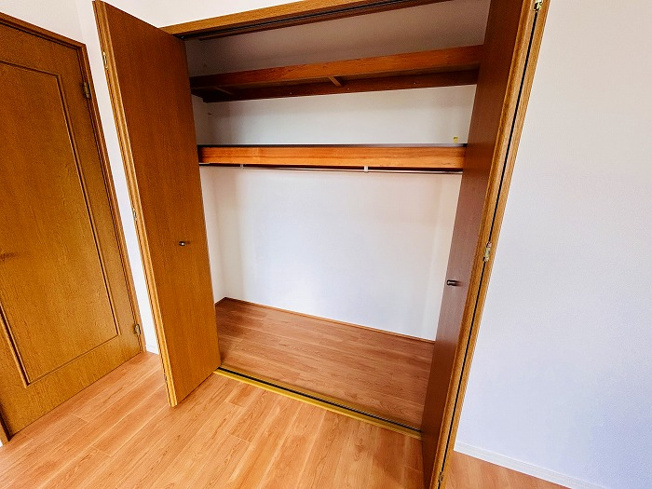 【収納】 | 福岡市東区青葉3丁目中古戸建て☆仲介手数料無料☆ | たくさんあっても困らないのが収納スペース。ひとつでこれだけ大きいとずいぶん助かります。