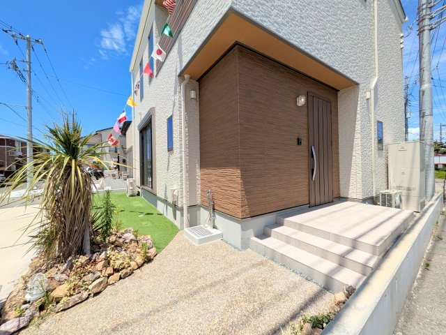 函南町間宮　全１棟の玄関|現地写真