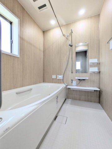 函南町間宮　全１棟の浴室|現地写真