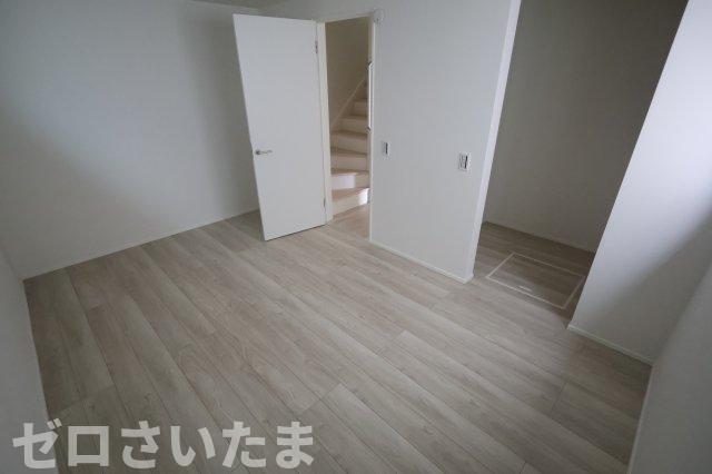 《仲介手数料無料》中央区本町東２丁目13-20(2号棟)新築一戸建てKEIAI GRACEの洋室|撮影日 2025年10月19日 10:10 曇り