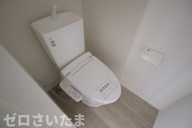 《仲介手数料無料》中央区本町東２丁目13-20(2号棟)新築一戸建てKEIAI GRACEのトイレ|撮影日 2025年10月19日 10:10 曇り