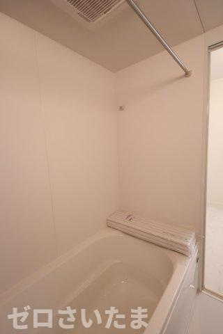 《仲介手数料無料》中央区本町東２丁目13-20(2号棟)新築一戸建てKEIAI GRACEの浴室|撮影日 2025年10月19日 10:10 曇り