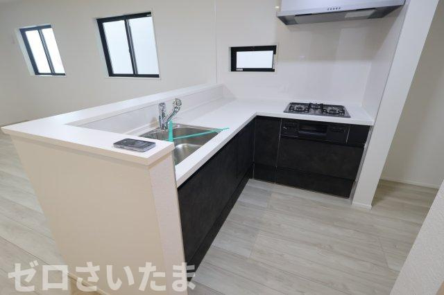 《仲介手数料無料》中央区本町東２丁目13-20(2号棟)新築一戸建てKEIAI GRACEのキッチン|撮影日 2025年10月19日 10:10 曇り