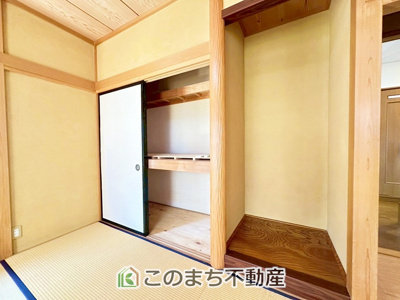 【収納】 | FelidiaGarden上三川町しらさぎ三丁目 | 和室の収納スペースは中棚が付いてますので、お布団をしまうのに最適です♪
