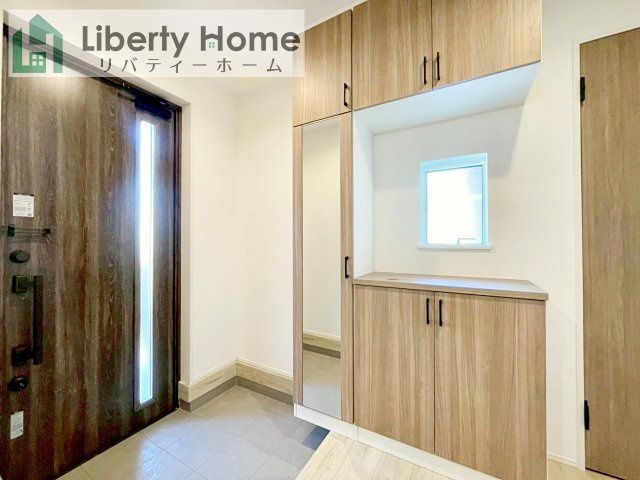 取手市井野24-1期　新築戸建　4号棟の玄関