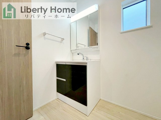 取手市井野24-1期　新築戸建　4号棟の独立洗面台