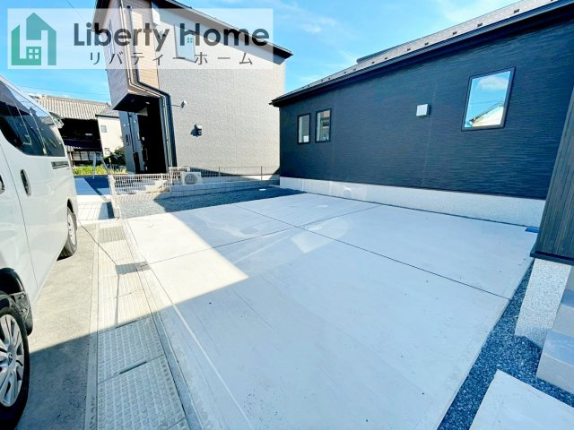 取手市井野24-1期　新築戸建　4号棟の駐車場