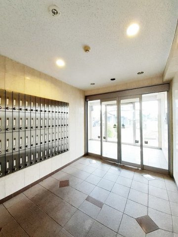 ＰＬＥＡＳＵＲＥＳのエントランス|清潔なエントランスです