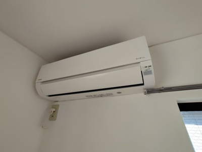 【設備】 | エステートピア中村 | エアコン　※同建物ほかのお部屋の写真です。