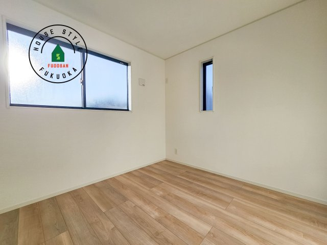 糟屋郡篠栗町田中1丁目第1-4棟（1号棟）の洋室|各部屋収納を備えており過ごしやすいお家です！