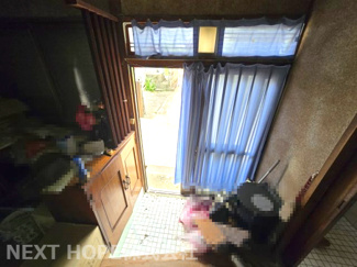 【玄関】 | 南あわじ市福良乙中古戸建 | 玄関内部です！お好きなリフォームや流行りのDIYにチャレンジしてみませんか？