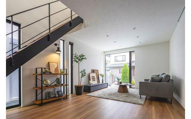 茨木市山手台5丁目　新築戸建の居間・リビング