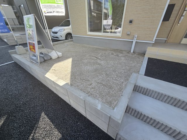 糟屋郡篠栗町田中1丁目第1-4棟（2号棟）の庭|お庭で自由な時間を過ごせます。