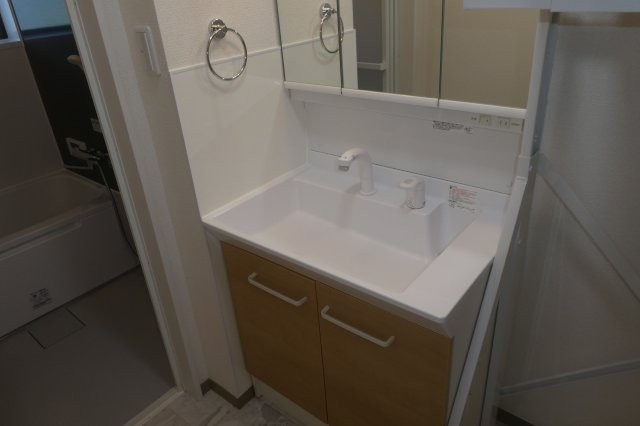 ソワール　ド　オウジAの独立洗面台|シャンプードレッサー