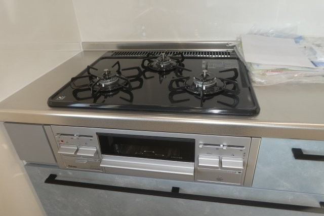 ソワール　ド　オウジAのキッチン|3口ガスコンロ